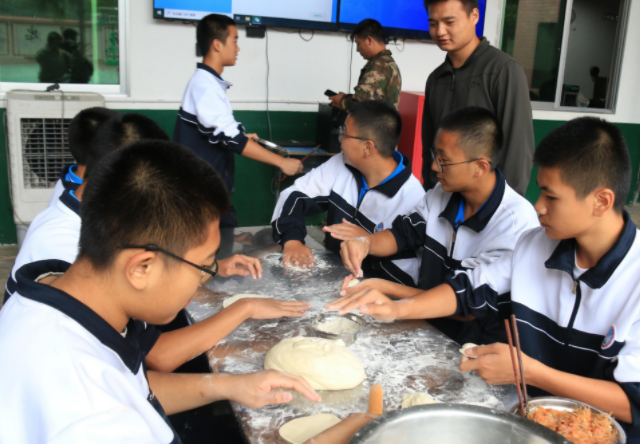 引导学生在实际问题解决中锤炼身手推动差异化教育和个性化指