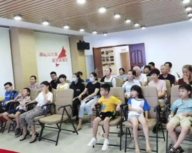 优化课程晋级线上微课线下实操服务形式让科学育儿常识触手可